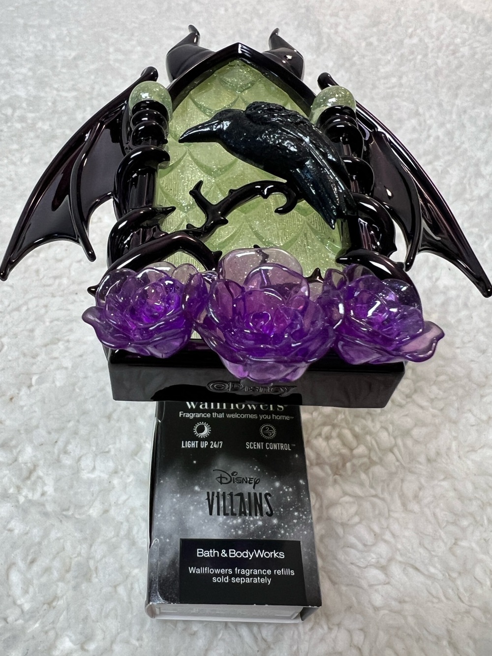 Bath & Body Works Disney "Villains" Wallflower Diffuser Light-up Night Light - Picture 2 of 12
